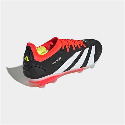 zwart witte adidas predator voetbalschoenen|adidas predator footwear.